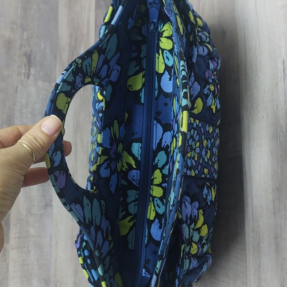 Vera Bradley~Abby~Indigo Pop - Picture 8 of 10